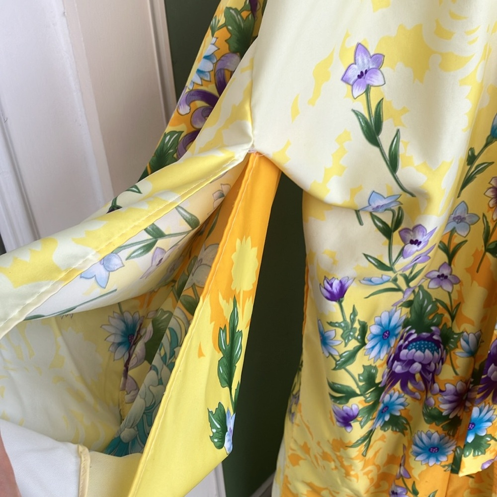 Vintage 70s 80s Yellow Floral Kimono Robe - Picture 3 of 9